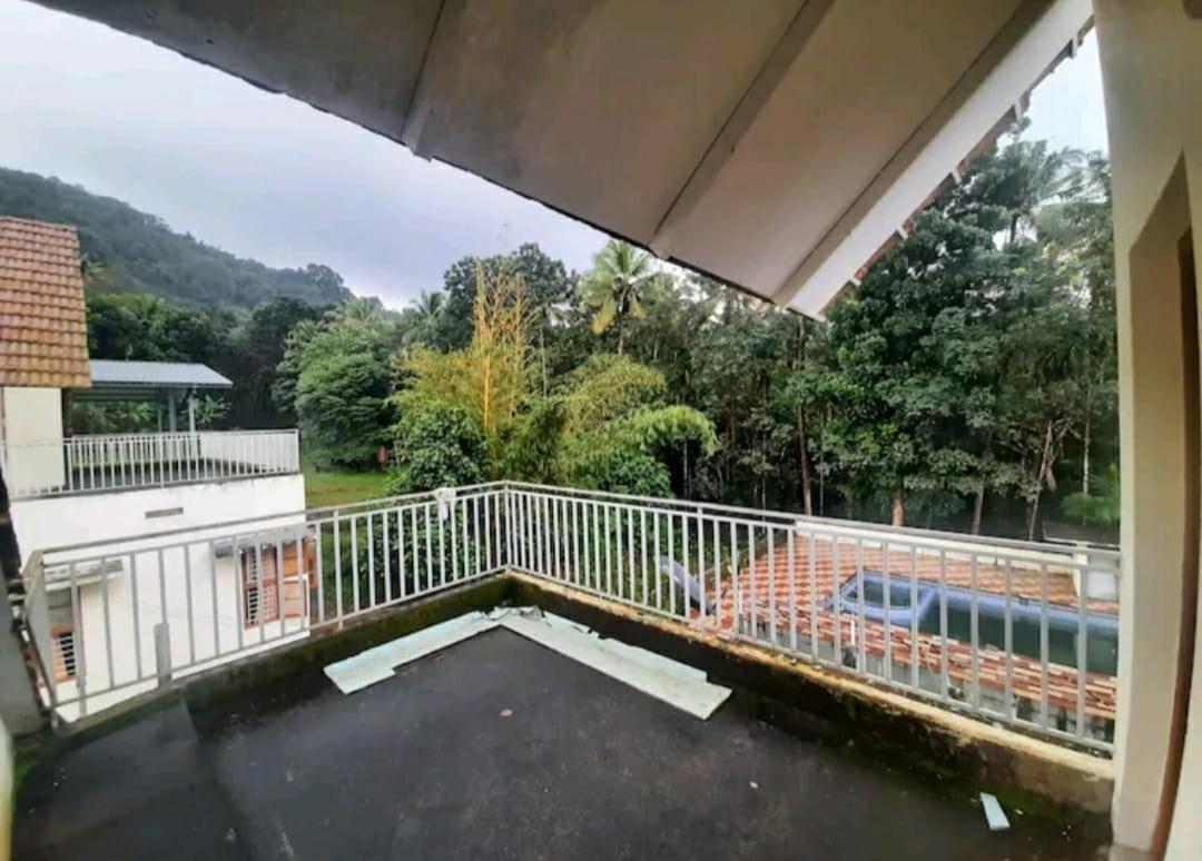 Nest Resorts Athirappilly Bagian luar foto