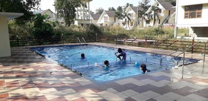 Nest Resorts Athirappilly Bagian luar foto