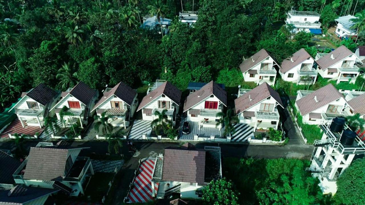 Nest Resorts Athirappilly Bagian luar foto